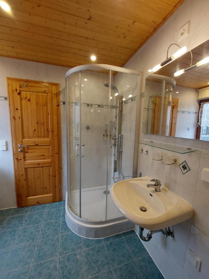 Ferienwohnung Zur Saaleaue Wettin Exteriör bild